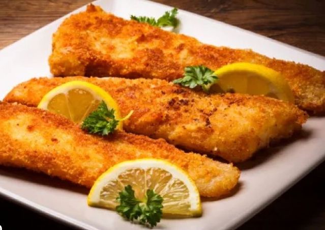 Milanesa de Pescado al Roquefort c/ Fideos